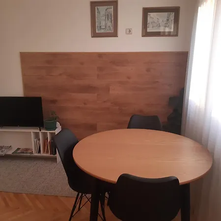 Centar - Gradski Trg شقة